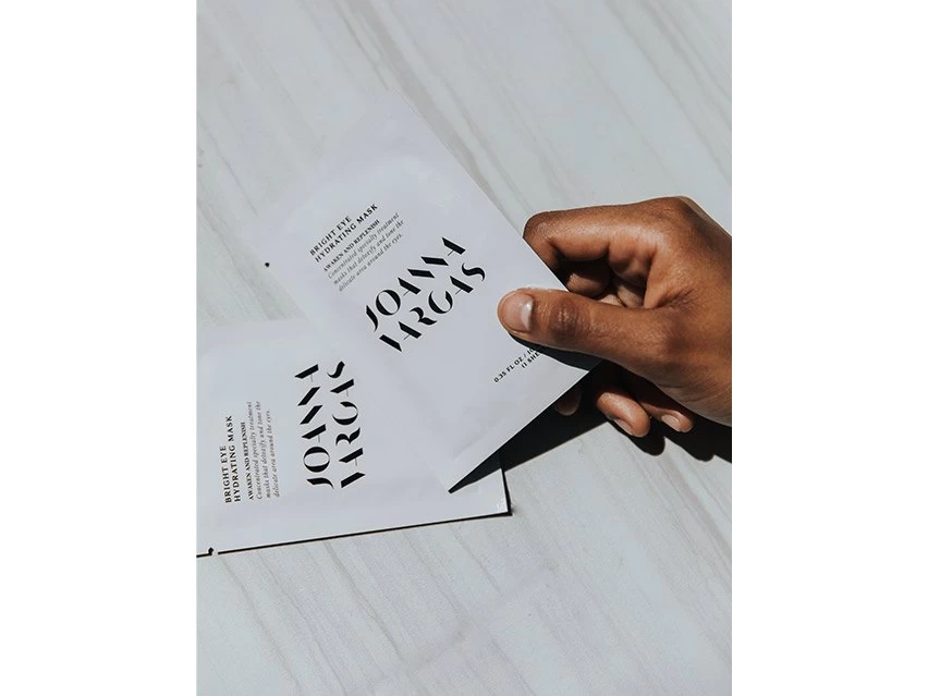 Joanna Vargas Bright Eye Hydrating Hyaluronic Acid Eye Mask 6 Joanna Vargas Bright Eye Hydrating Hyaluronic Acid Eye Mask - Image 6