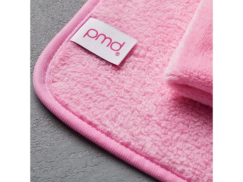 PMD Silverpure Silver-Infused Microfiber Makeup-Removing Cloth 3 PMD Silverpure Silver-Infused Microfiber Makeup-Removing Cloth - Image 3