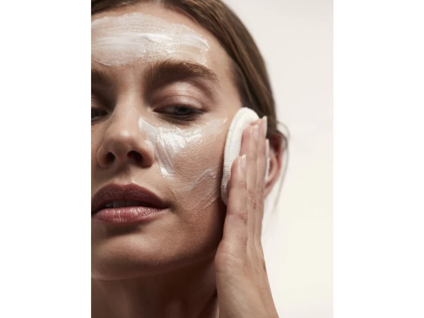 Caudalie Vinoclean Cleansing Almond Milk 3 Caudalie Vinoclean Cleansing Almond Milk - Image 3